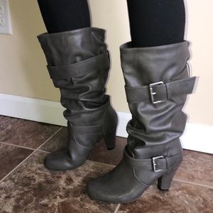 Women’s slouchy heel boots